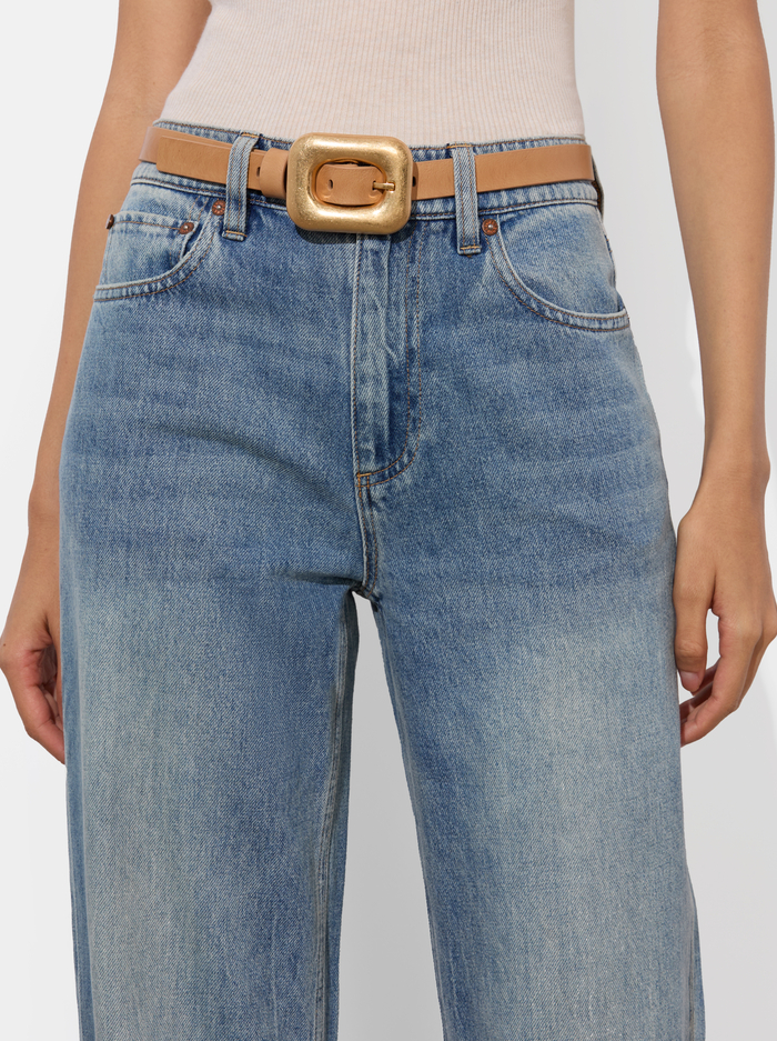 LETTY BUCKLE BELT - TAN/GOLD - Alice And Olivia