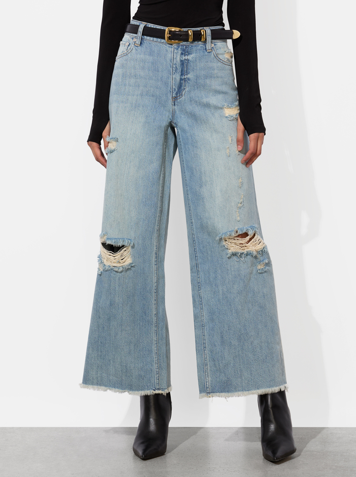 DEVOE ANKLE JEAN - AMELIA DESTROY - Alice And Olivia